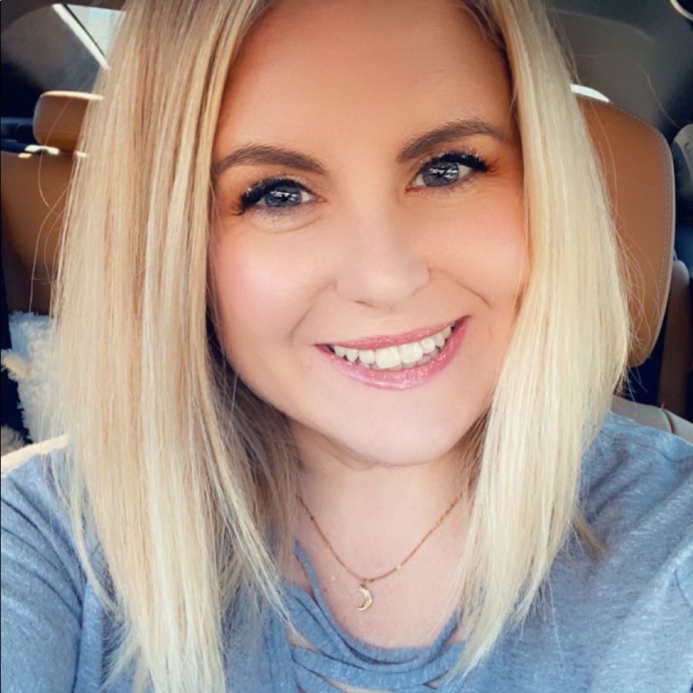 Meet your Posher, Nicole